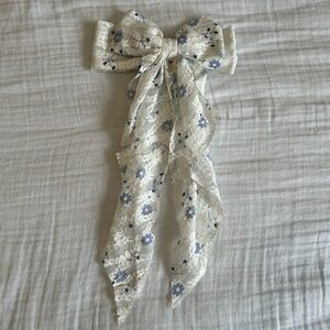 Altar'd State White and Blue Floral Hair Bow